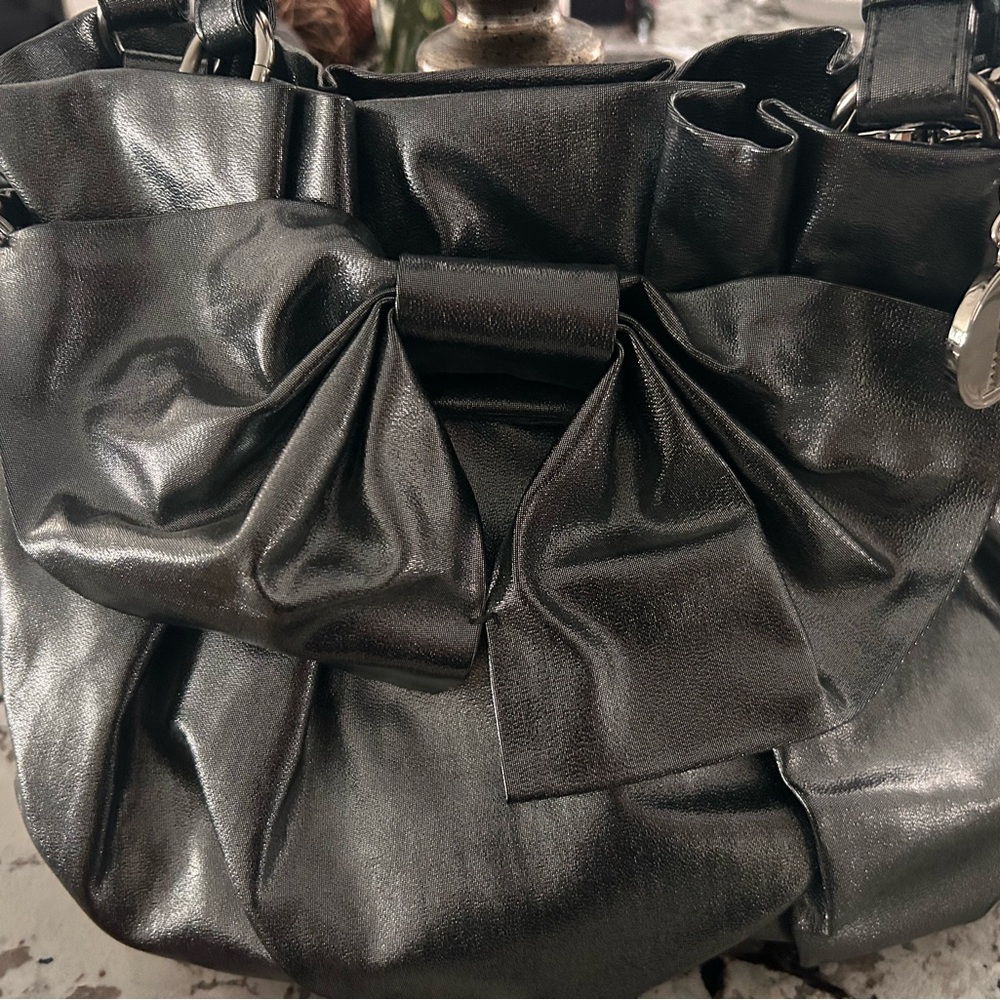 Elle Silver Metallic Bow Purse - Picture 2 of 6